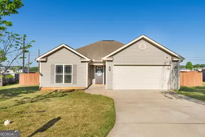 304 Worchester Circle, Perry, GA 31069 - Photo 1