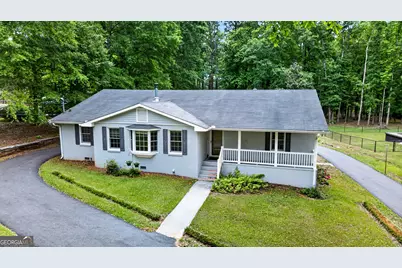 608 Waterview Drive, Lagrange, GA 30240 - Photo 1