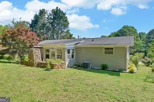 102 Cherry St, Toccoa, GA 30577 - Photo 32