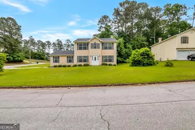 6557 Rebecca Lou Lane, Lithonia, GA 30058 - Photo 1