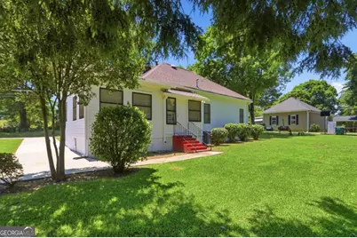 10 Woodlawn Avenue, Hampton, GA 30228 - Photo 1