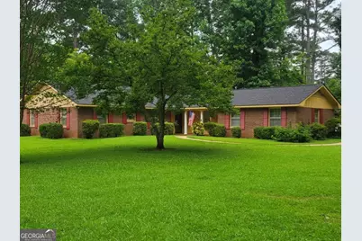 146 Cascade Circle, Lagrange, GA 30241 - Photo 1