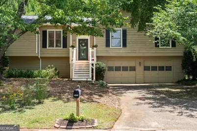 4886 Raven Way NE, Marietta, GA 30066 - Photo 1