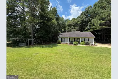 425 Hampton Green Drive, Lagrange, GA 30240 - Photo 1