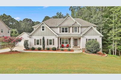 318 Walden Pond Way, Senoia, GA 30276 - Photo 1