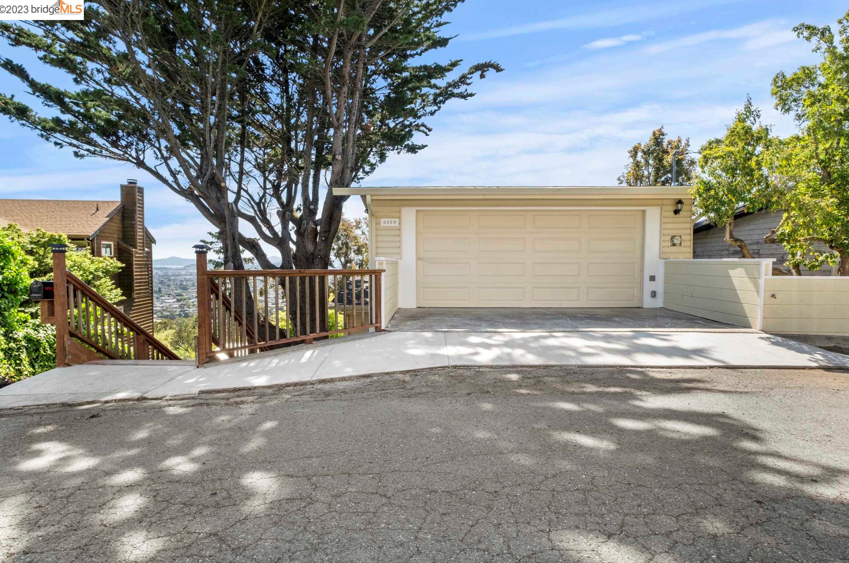 5929 Harbor View Ave, Richmond CA  94806-4239 exterior