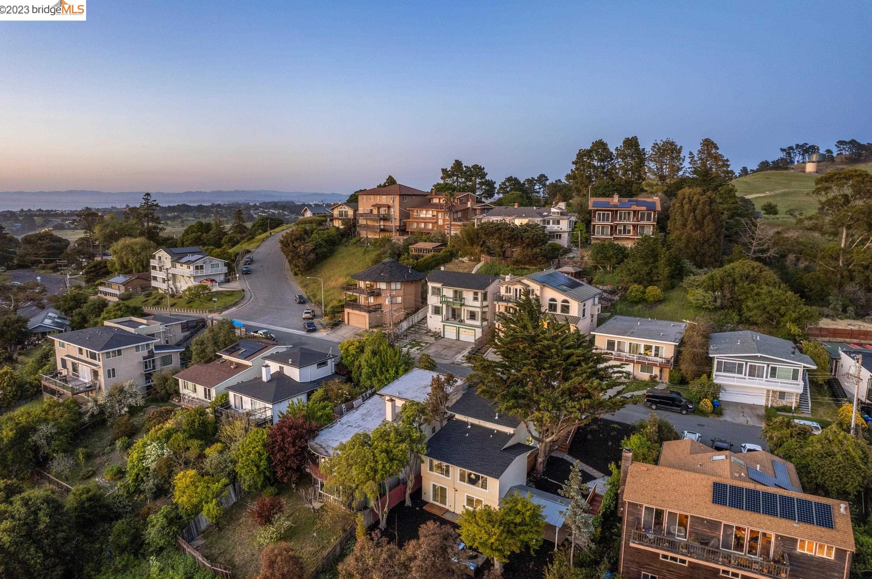 5929 Harbor View Ave, Richmond CA  94806-4239 exterior