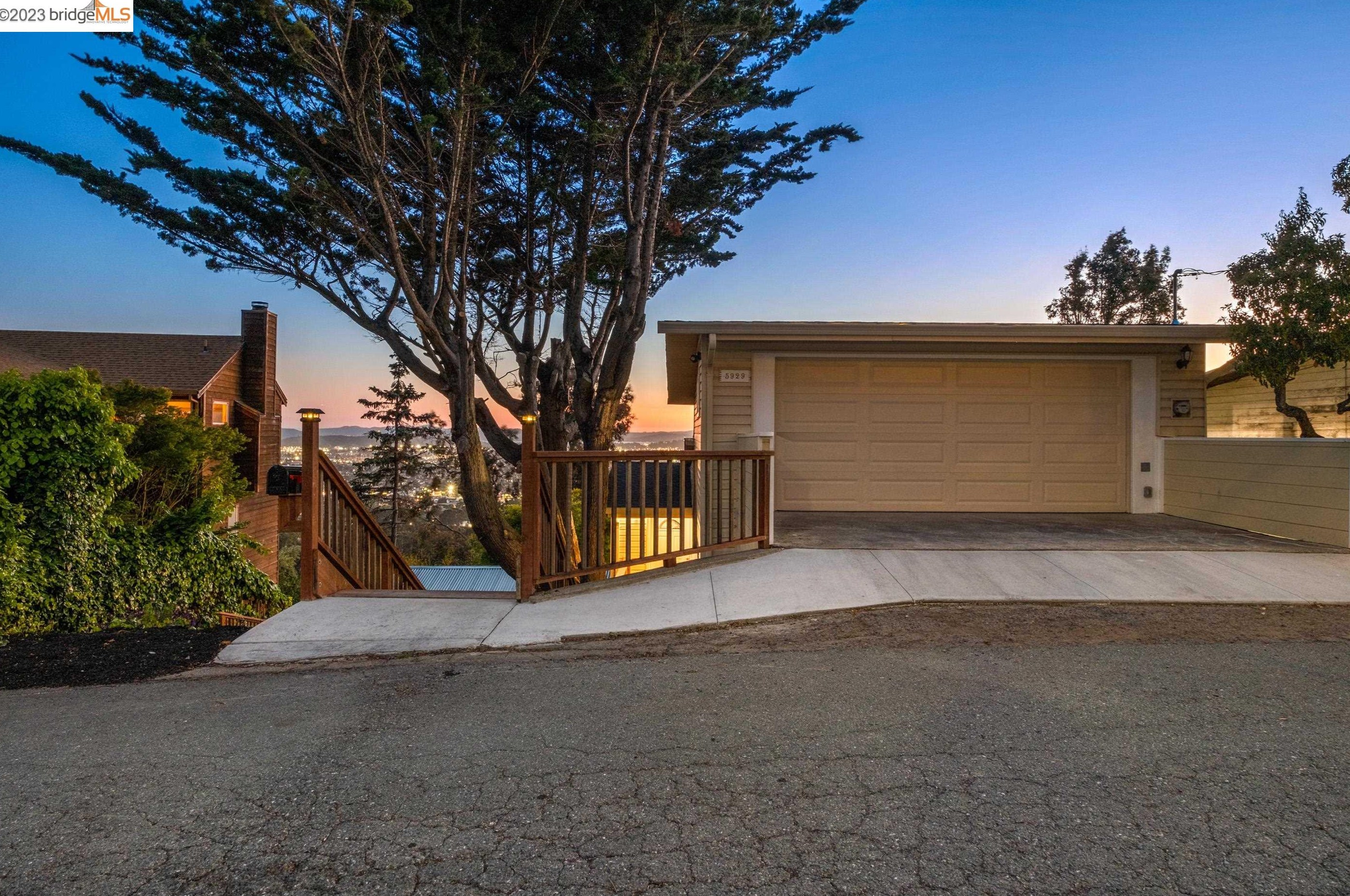 5929 Harbor View Ave, Richmond CA  94806-4239 exterior