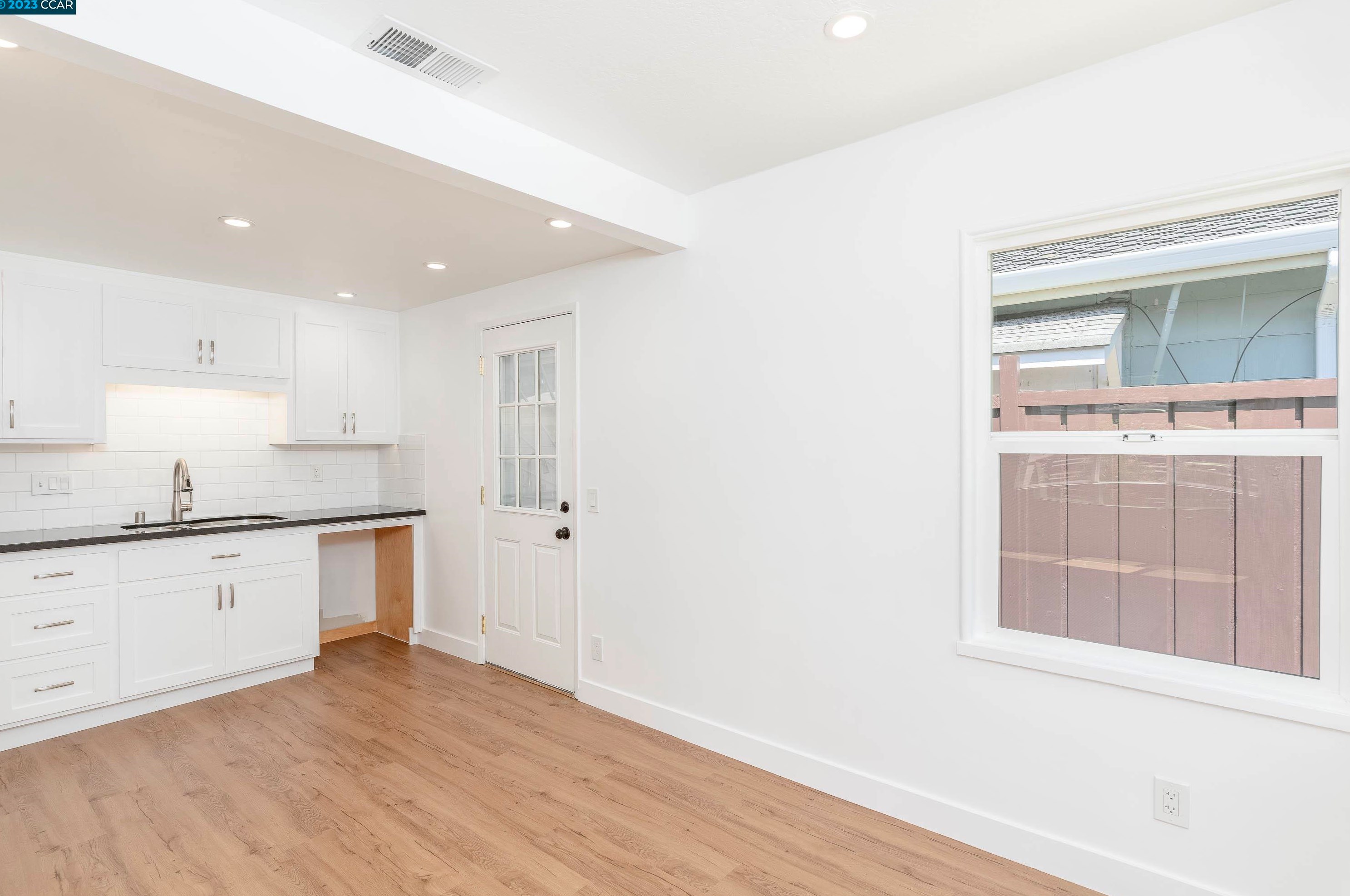 1101 Brookside Ave, Richmond, CA 94805-1002
