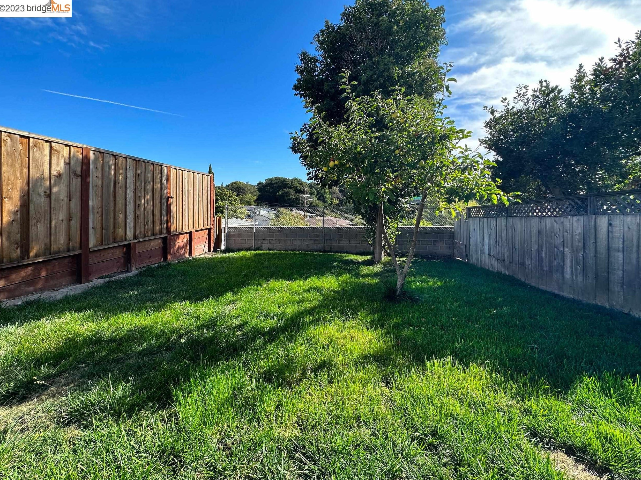 515 Sonoma Ave, Rodeo CA  94572-1634 exterior
