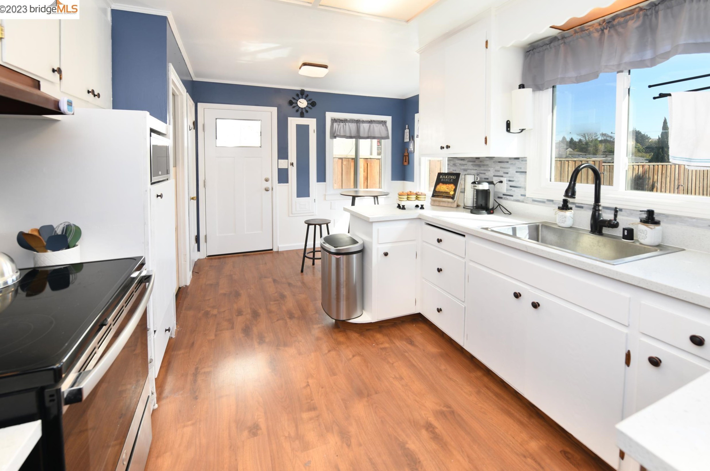 515 Sonoma Ave, Rodeo CA  94572-1634 exterior