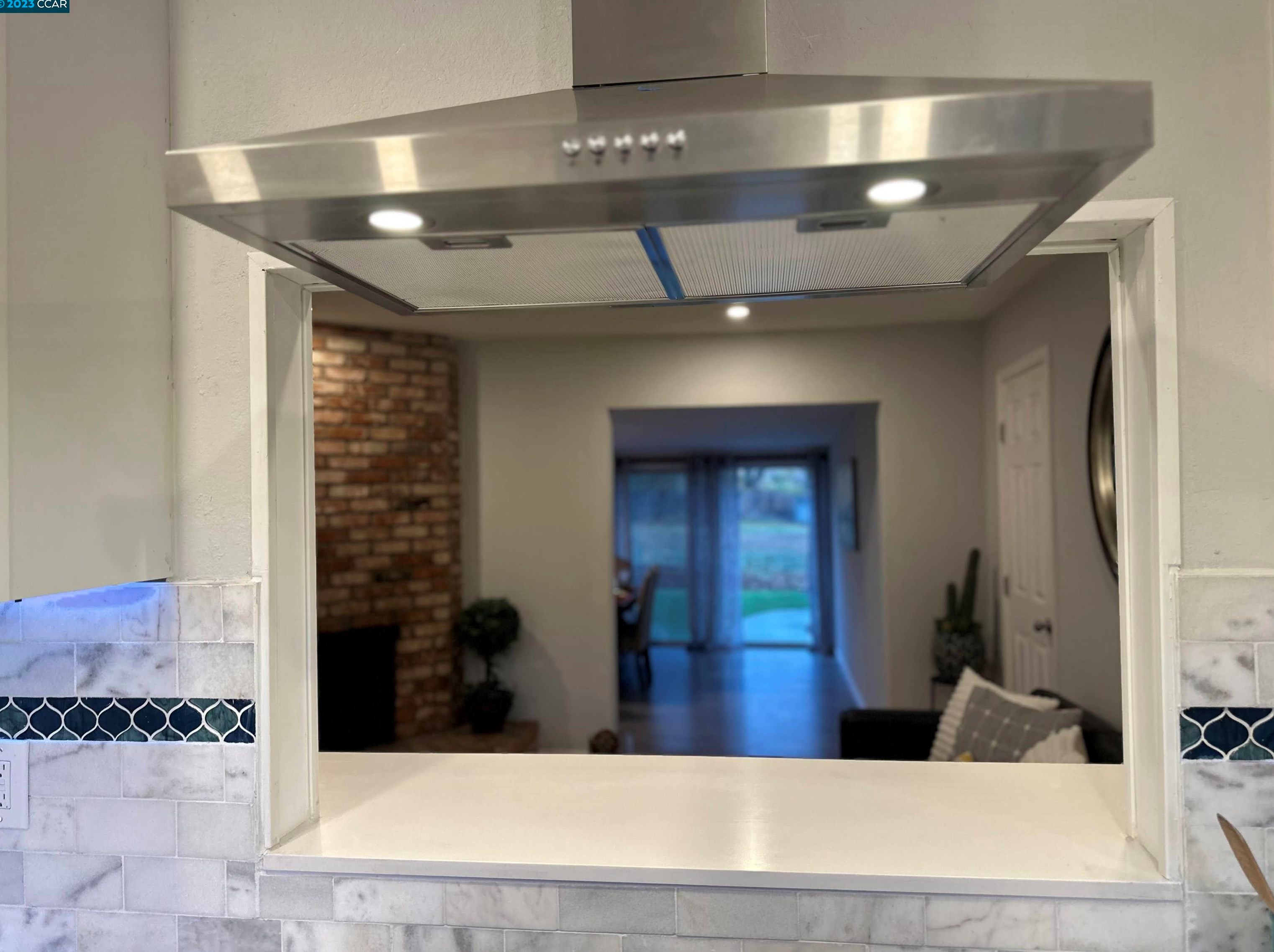 2970 Lane Dr, Concord, CA 94518-2106