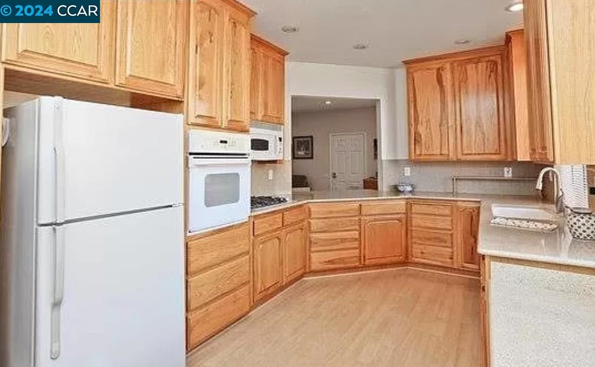 334 Chaucer Dr, Los Angeles, CA 94513-2954