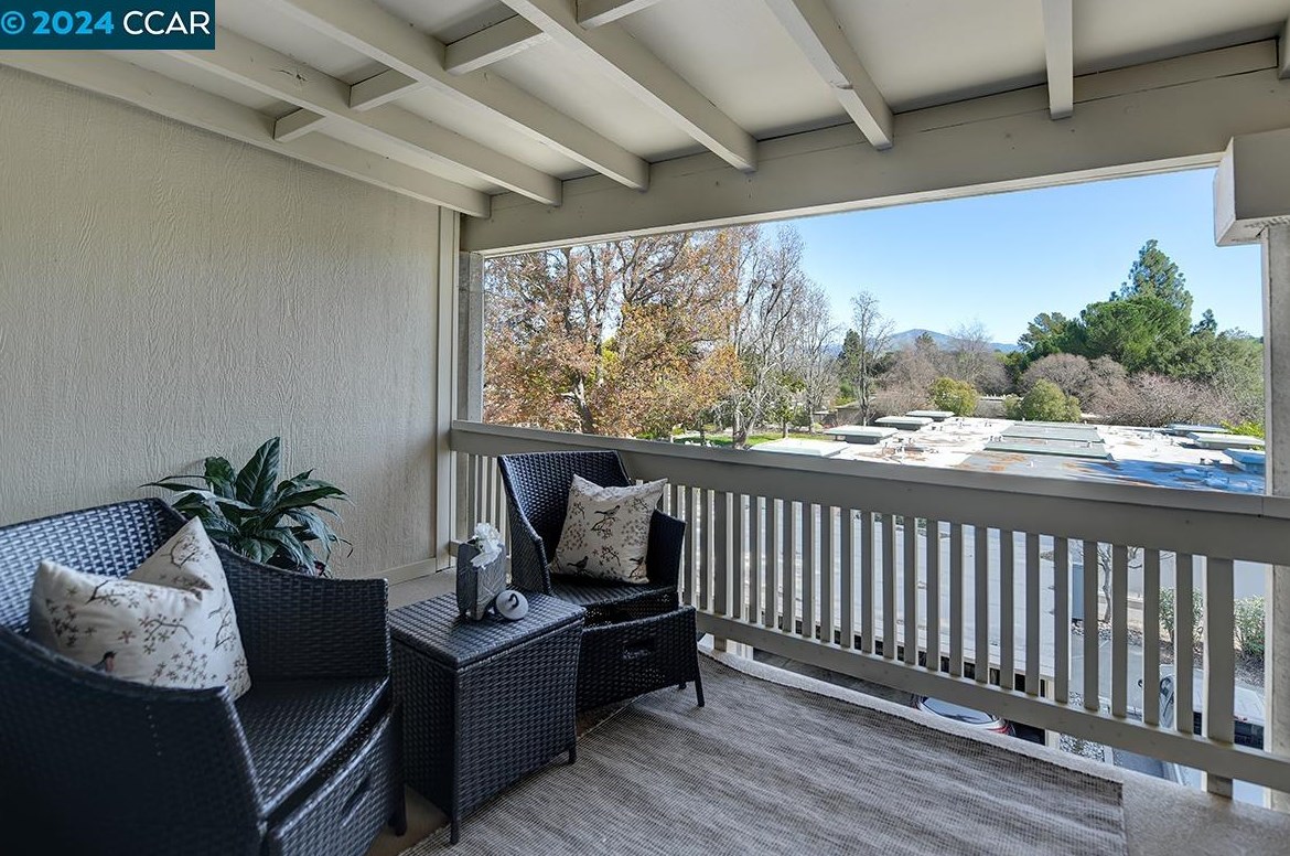 2224 Pine Knoll Dr #5, Walnut Creek, CA 94595