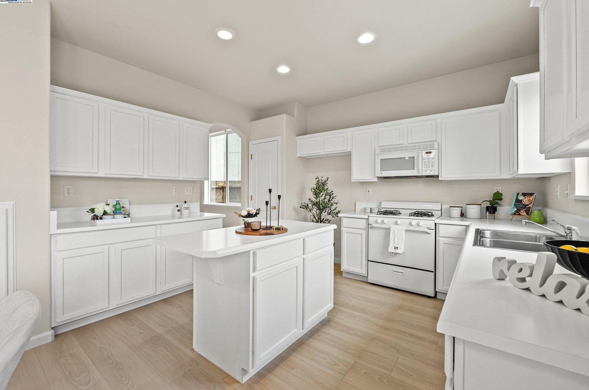 607 Rileyford Ln, Stockton, CA 95206