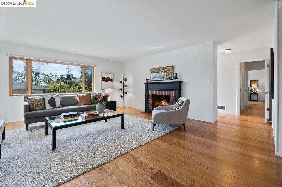 3500 Willis Ct, Oakland, CA 94619-1538