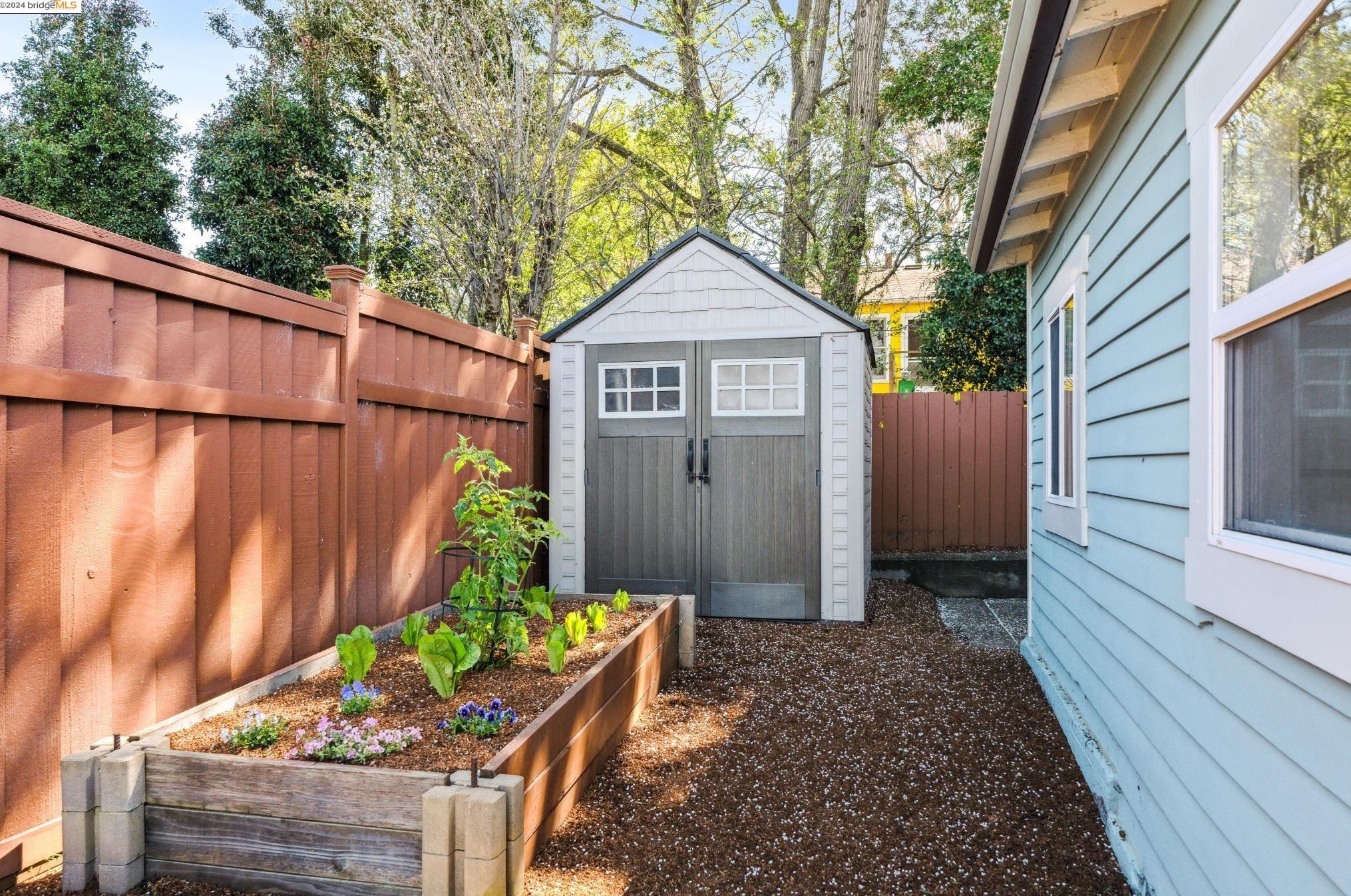 1529 Laurel Ave, Richmond CA  94805-1621 exterior