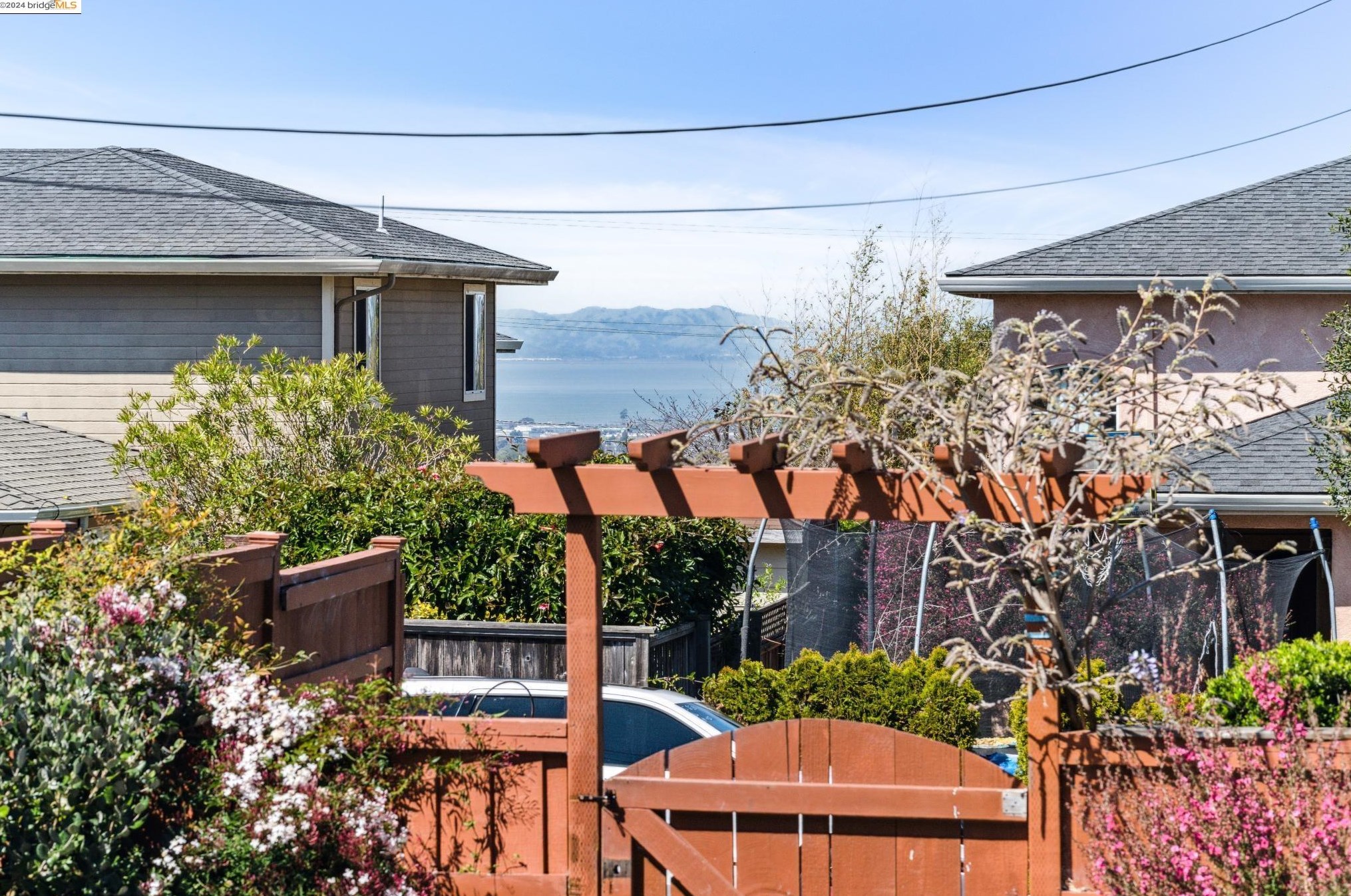 1529 Laurel Ave, Richmond CA  94805-1621 exterior