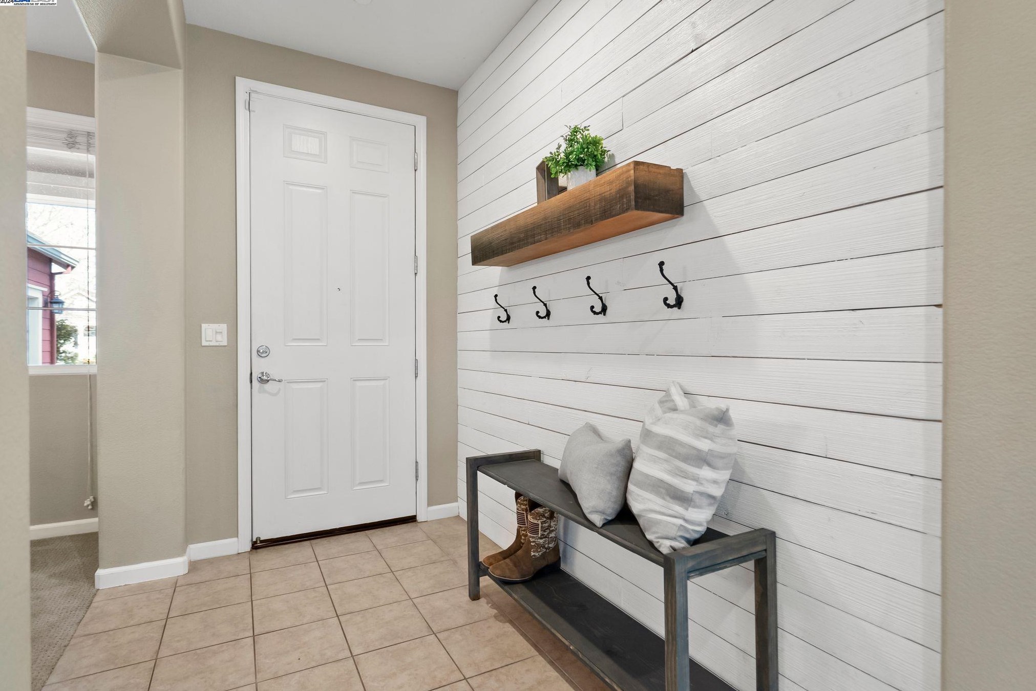 1653 Bedford Ct, Los Angeles CA  94513-5527 exterior