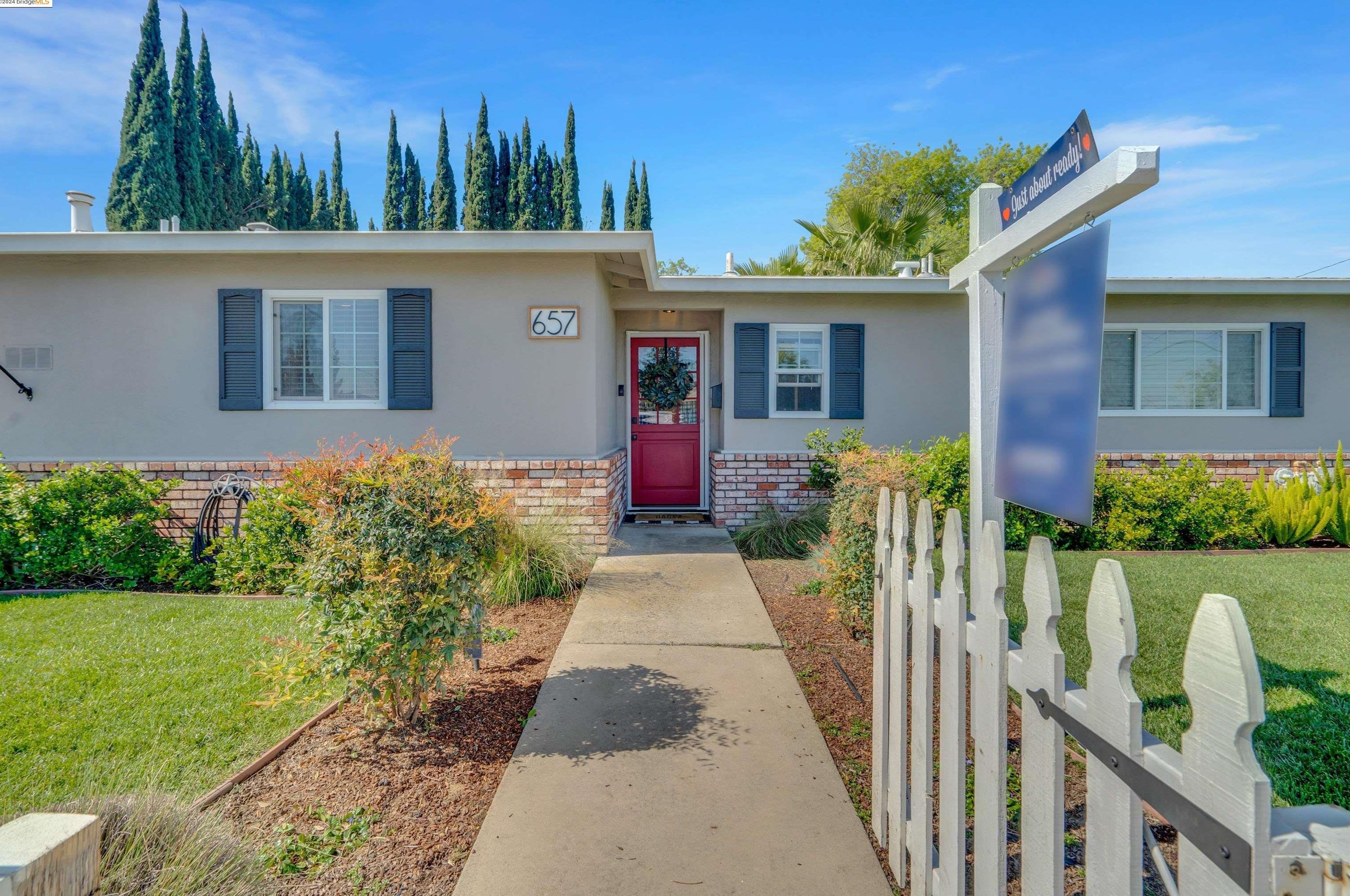 657 4th St, Los Angeles, CA 94513-1328