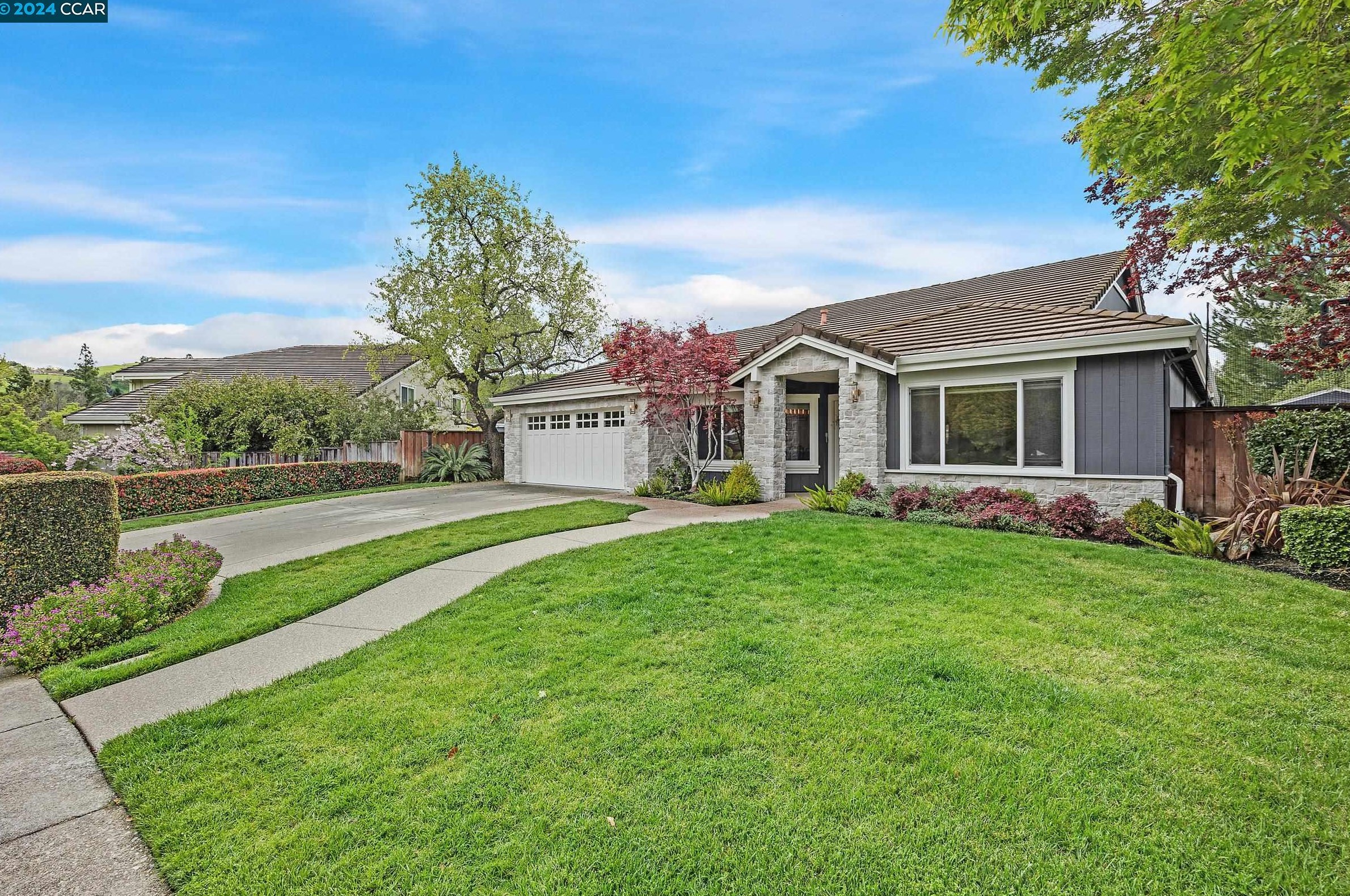 1048 Hill Meadow Pl, Danville, CA 94526-4443