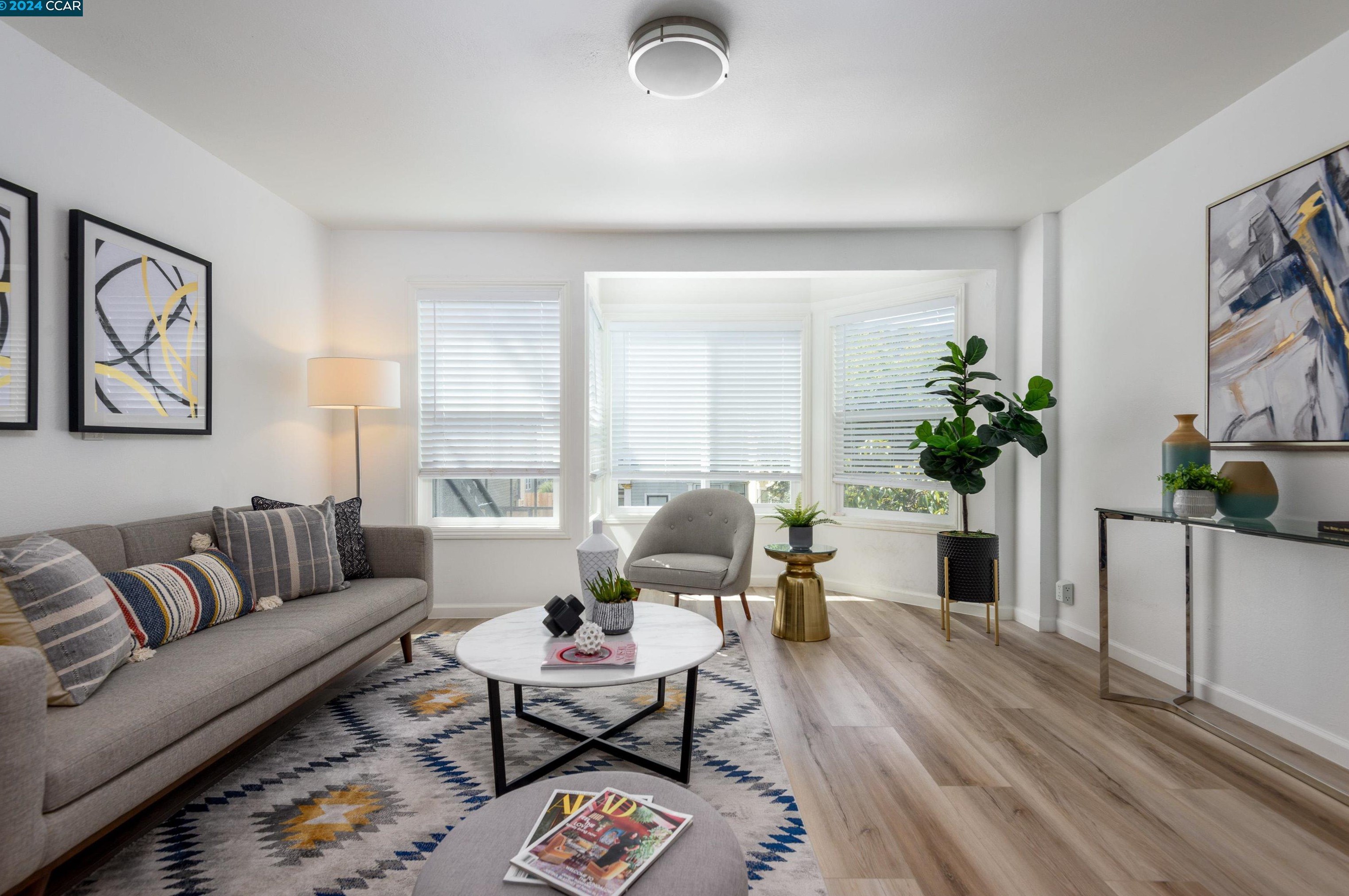 1040 Fell St, San Francisco, CA 94117-2309
