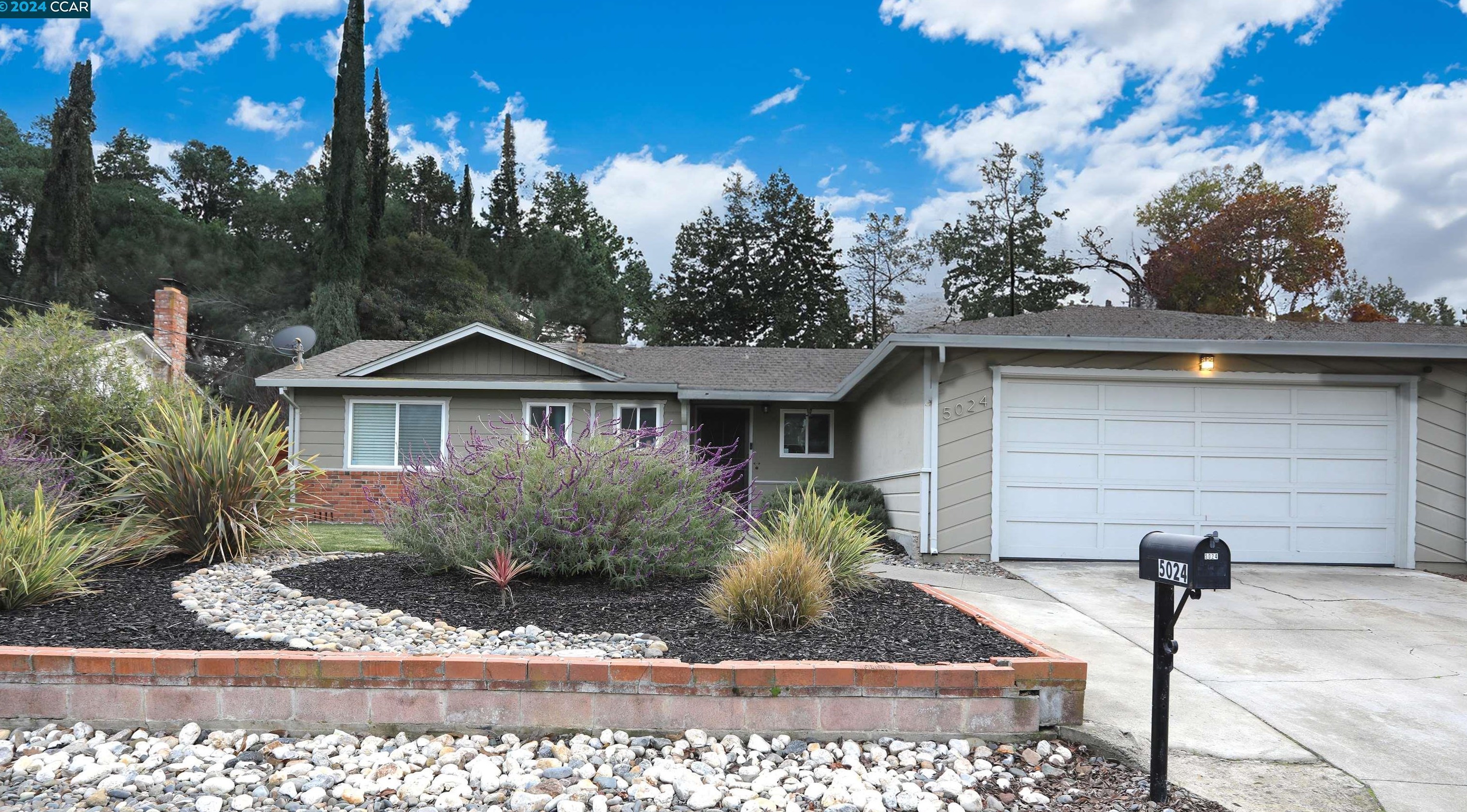 5024 Netto Dr, Concord CA  94521-2241 exterior