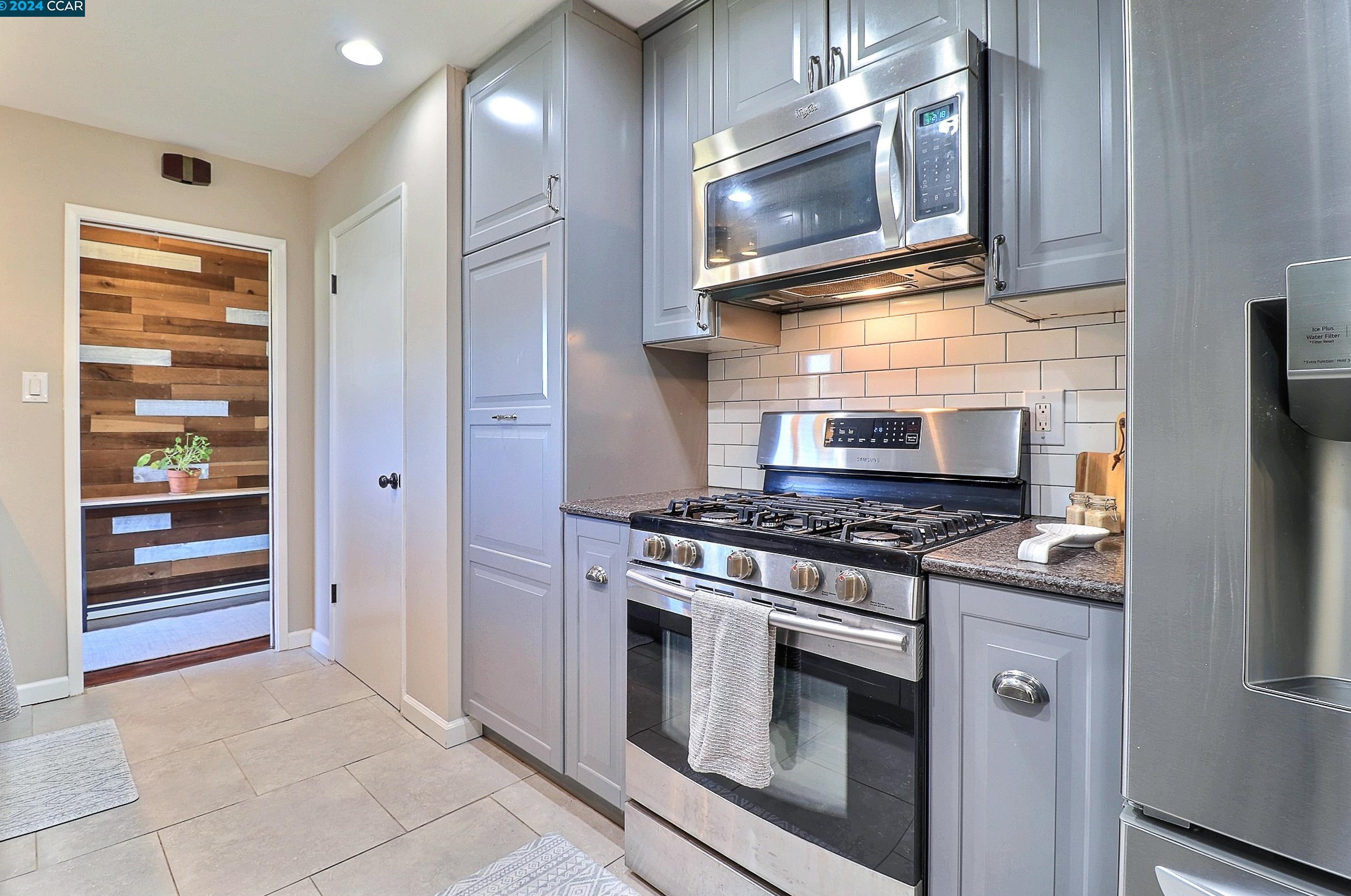 5024 Netto Dr, Concord CA  94521-2241 exterior