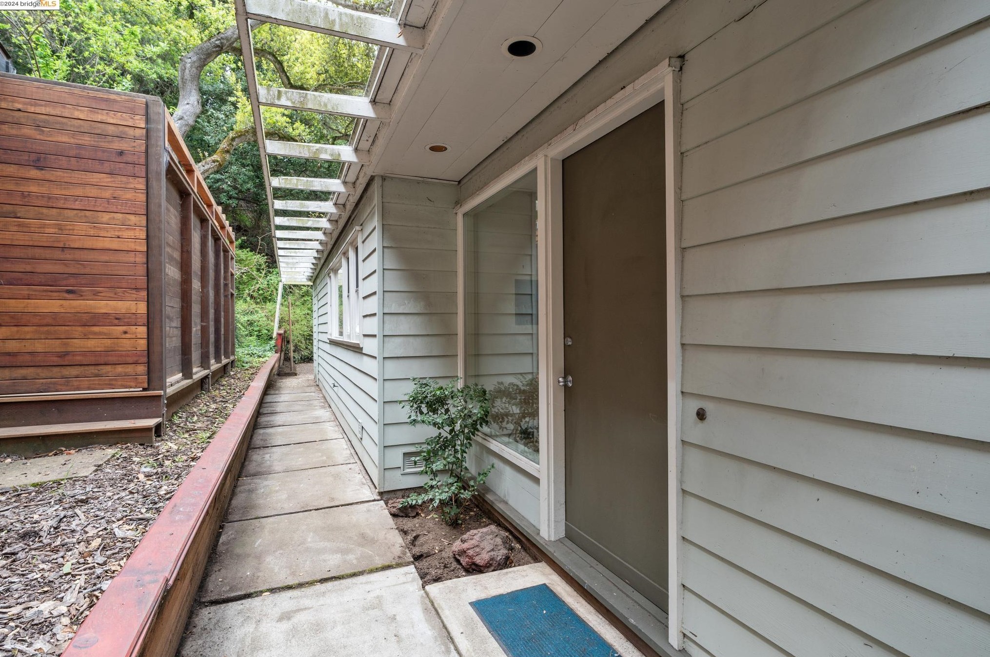 1402 Glendale Ave, Berkeley, CA 94708-2028