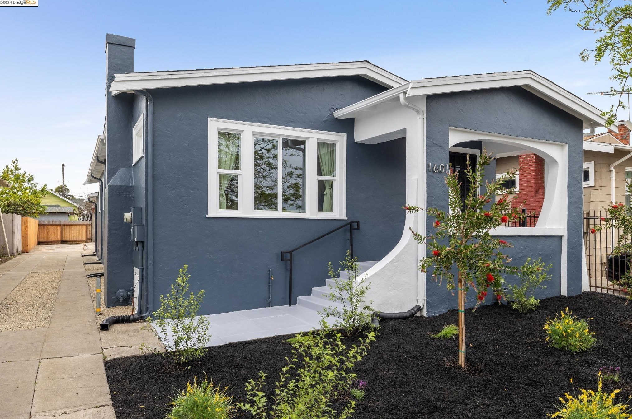 1601 73rd Ave, Oakland CA  94621-2809 exterior