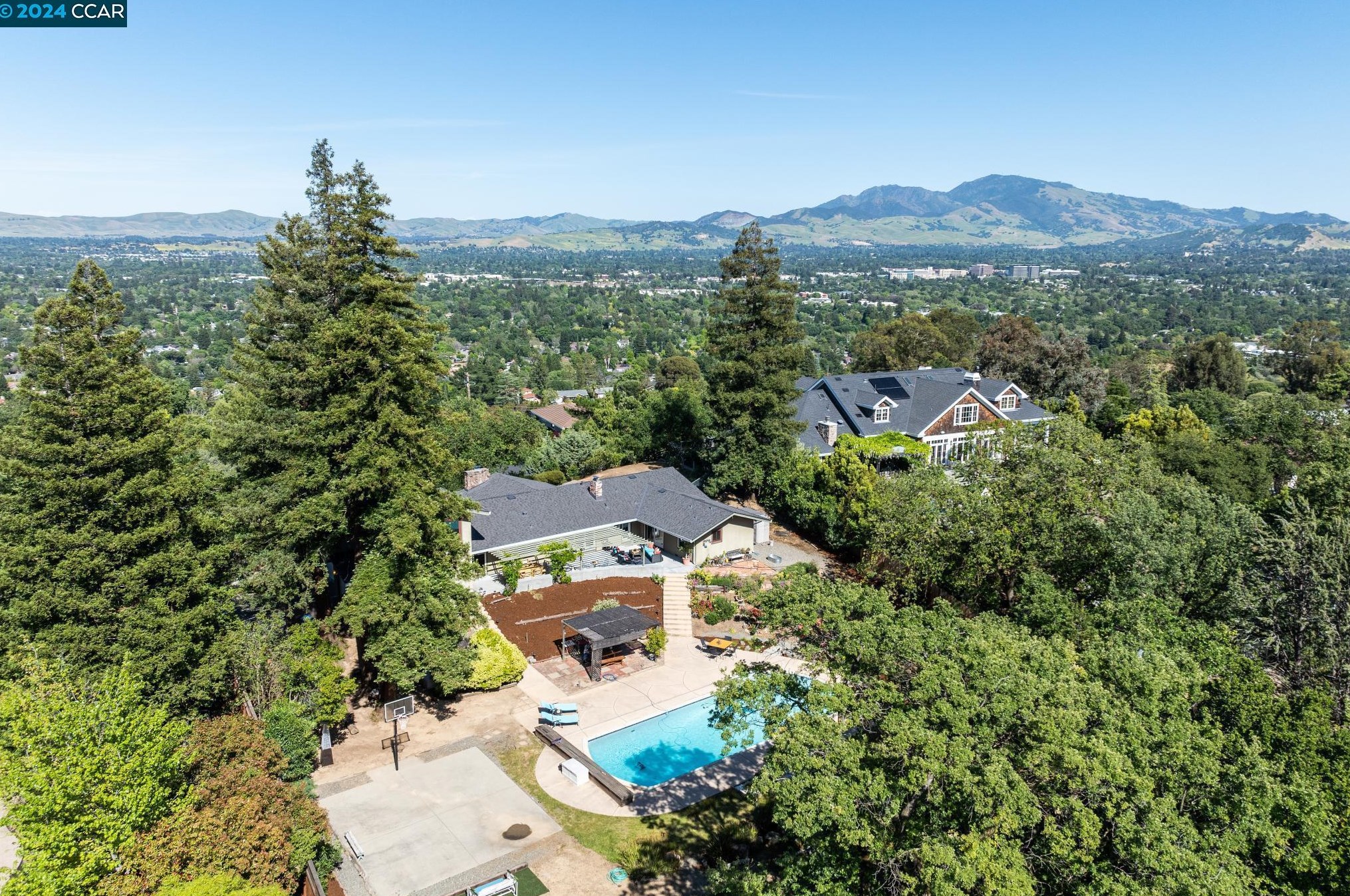 3235 Surmont Dr, Lafayette, CA 94549-2029