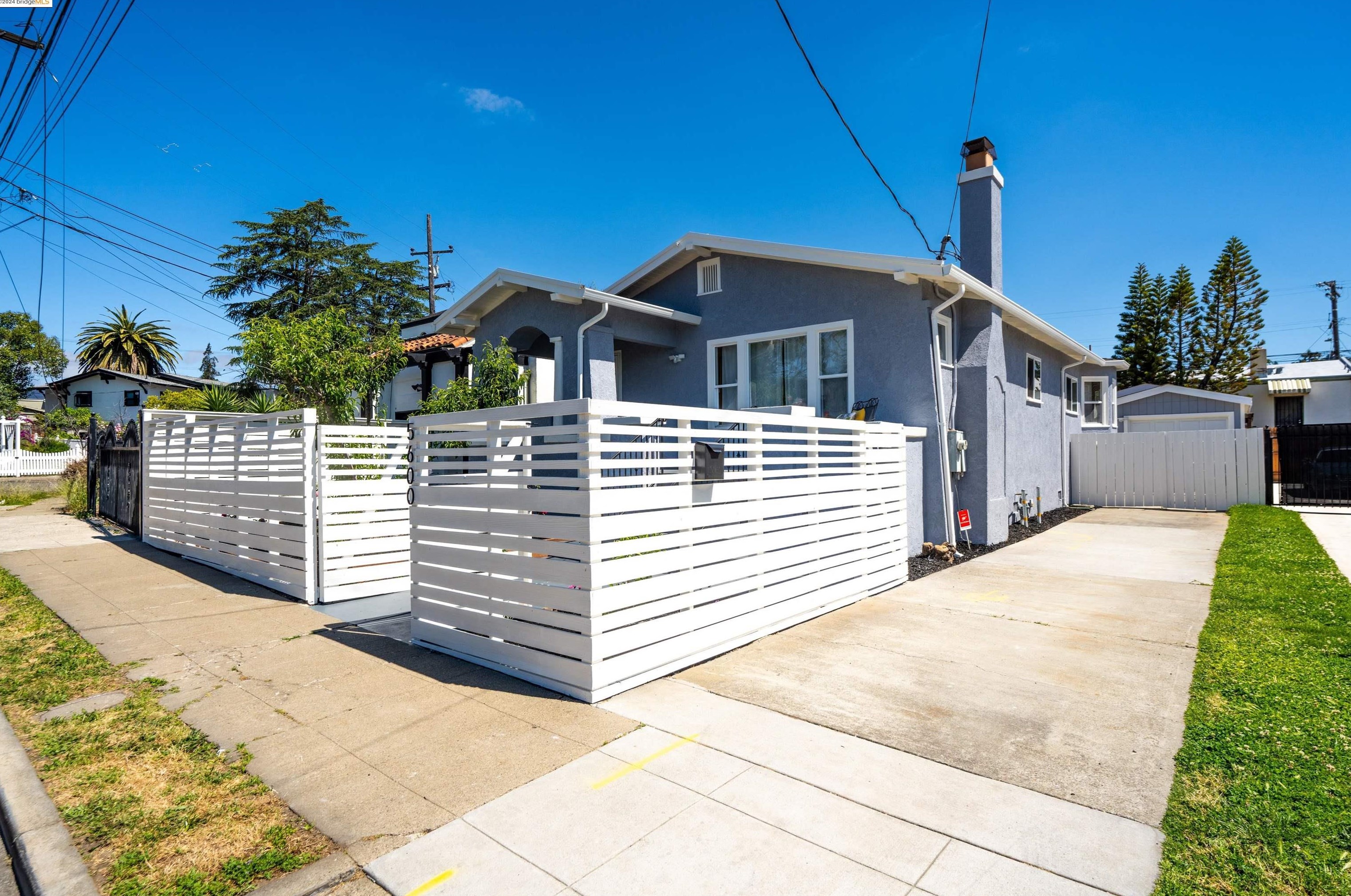 5600 Fleming Ave, Oakland, CA 94605