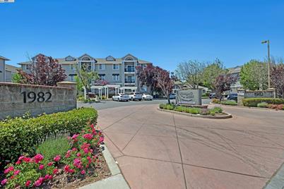 1982 Bayshore Rd #110, East Palo Alto, CA 94303 - Photo 1