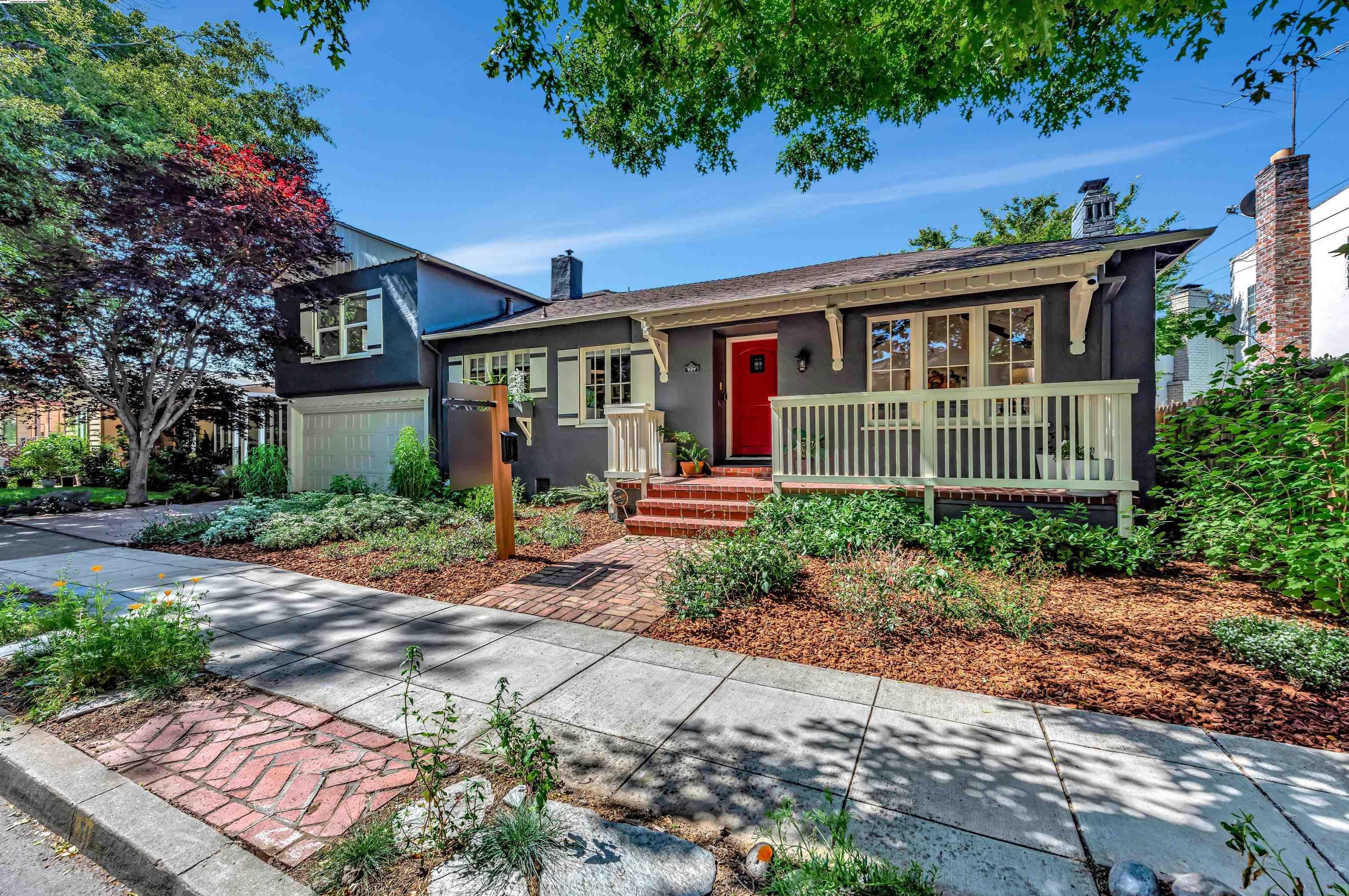 717 Cary Dr, San Leandro, CA 94577-3811