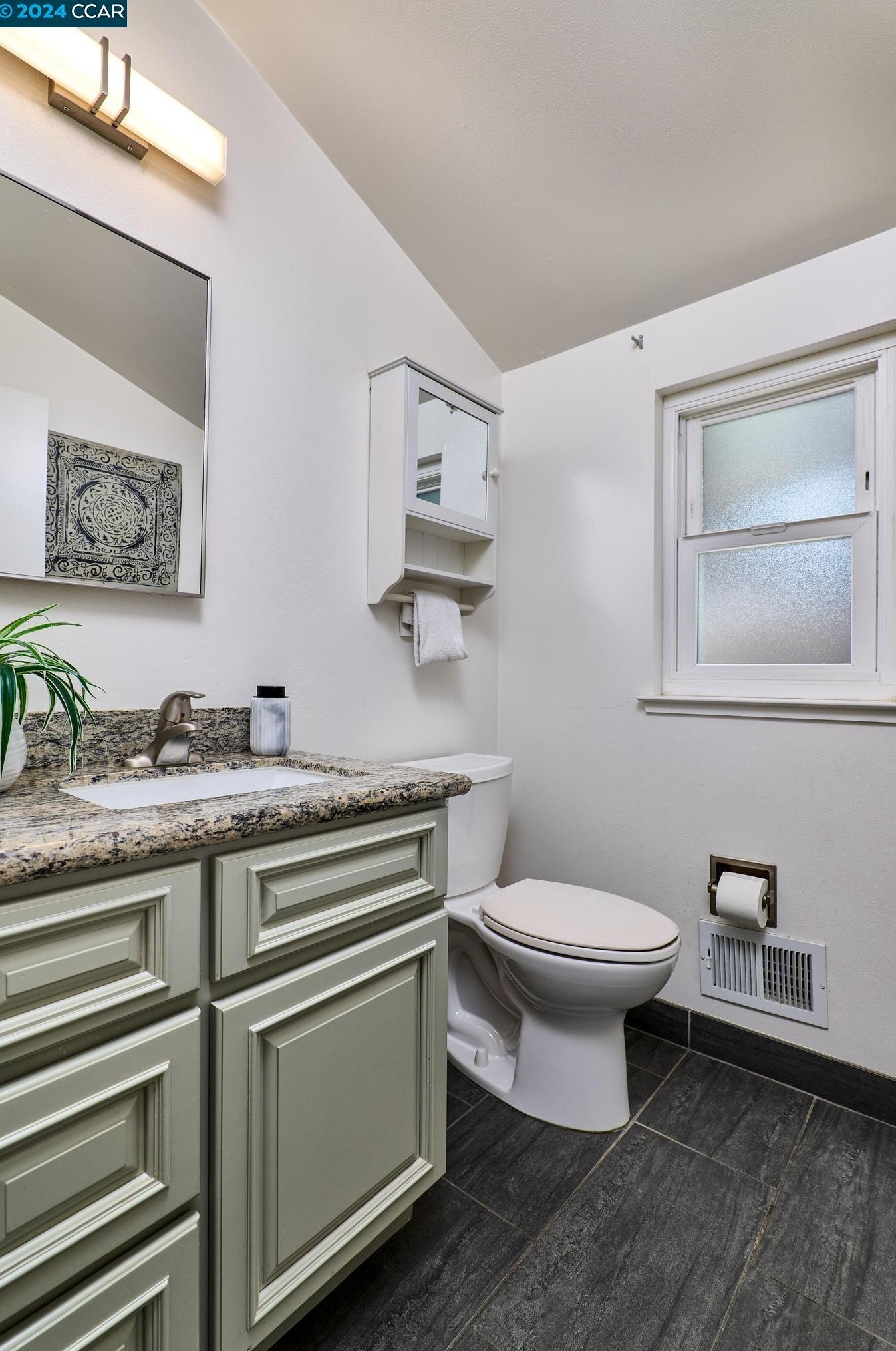 3860 El Campo Ct, Concord CA  94519-1823 exterior