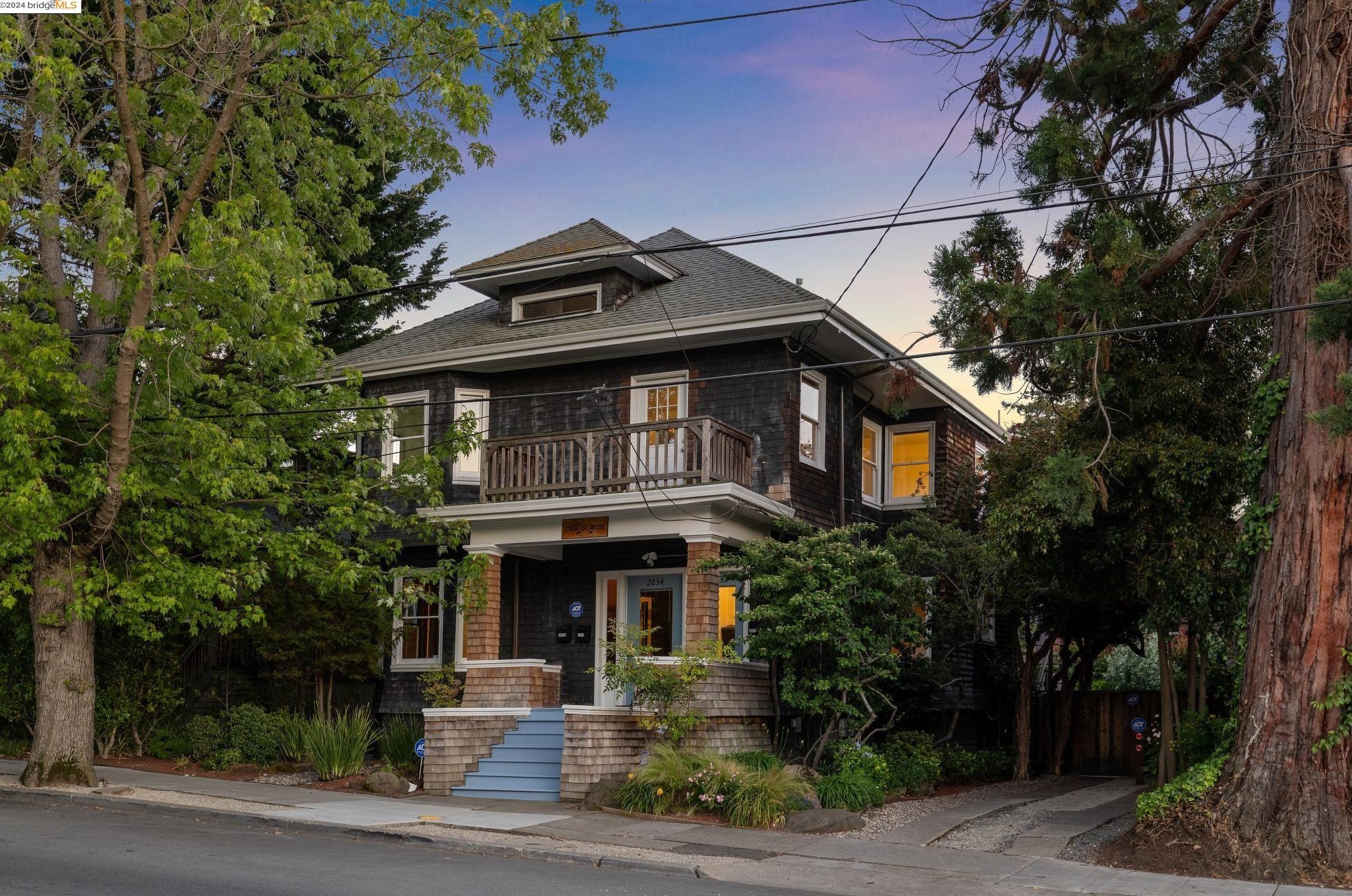2832 Derby St, Berkeley, CA 94705