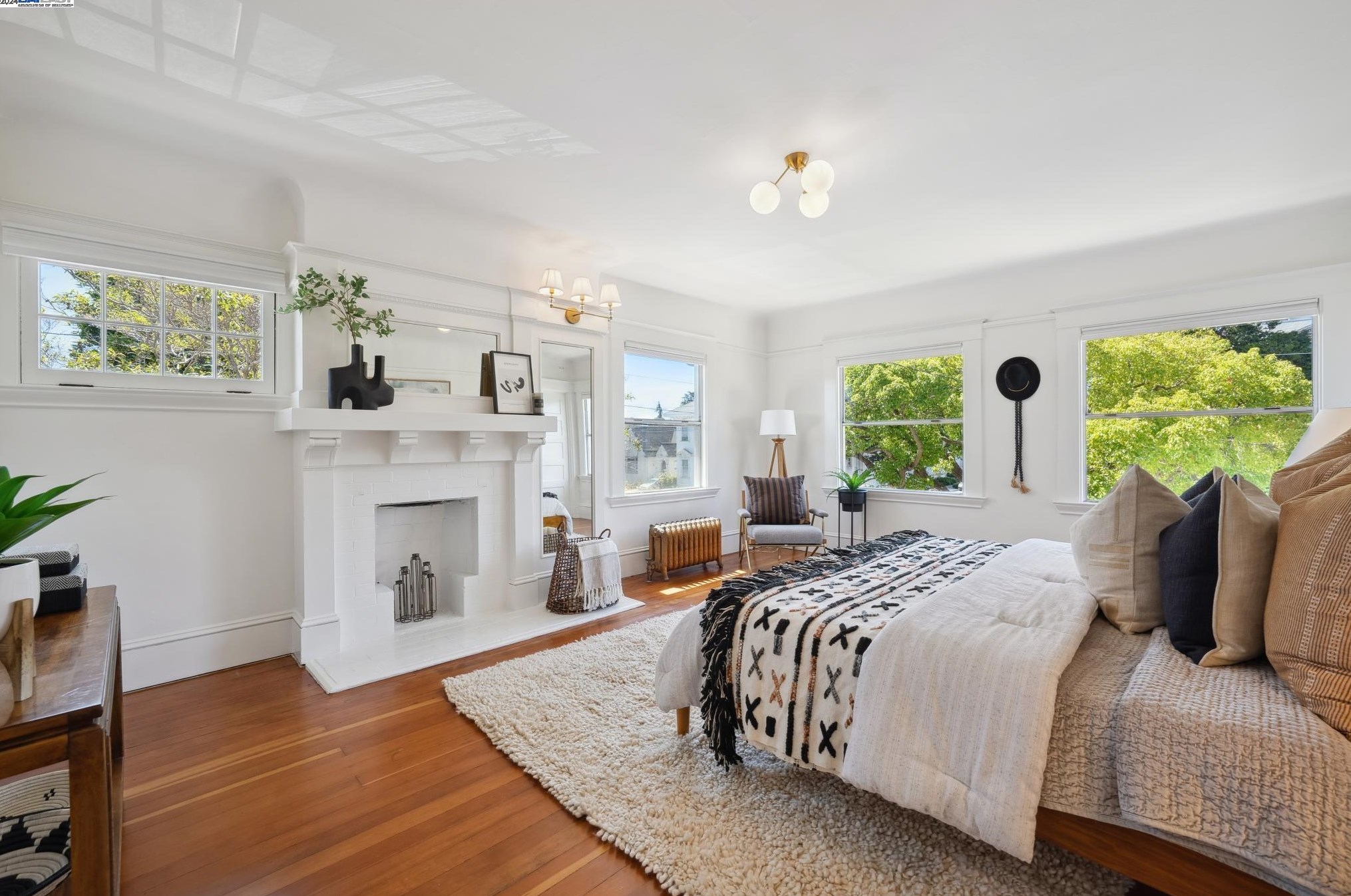 1837 Santa Clara Ave, Alameda CA  94501-2666 exterior