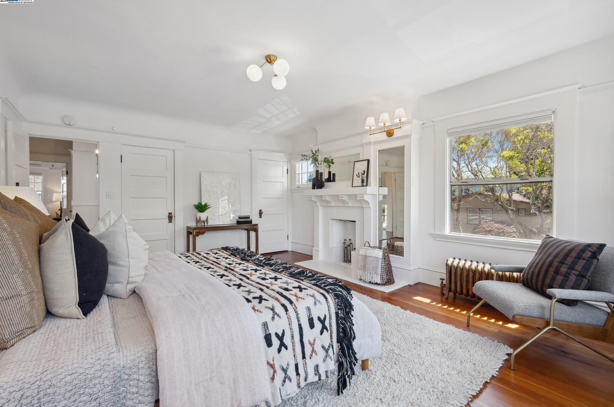 1837 Santa Clara Ave, Alameda CA  94501-2666 exterior