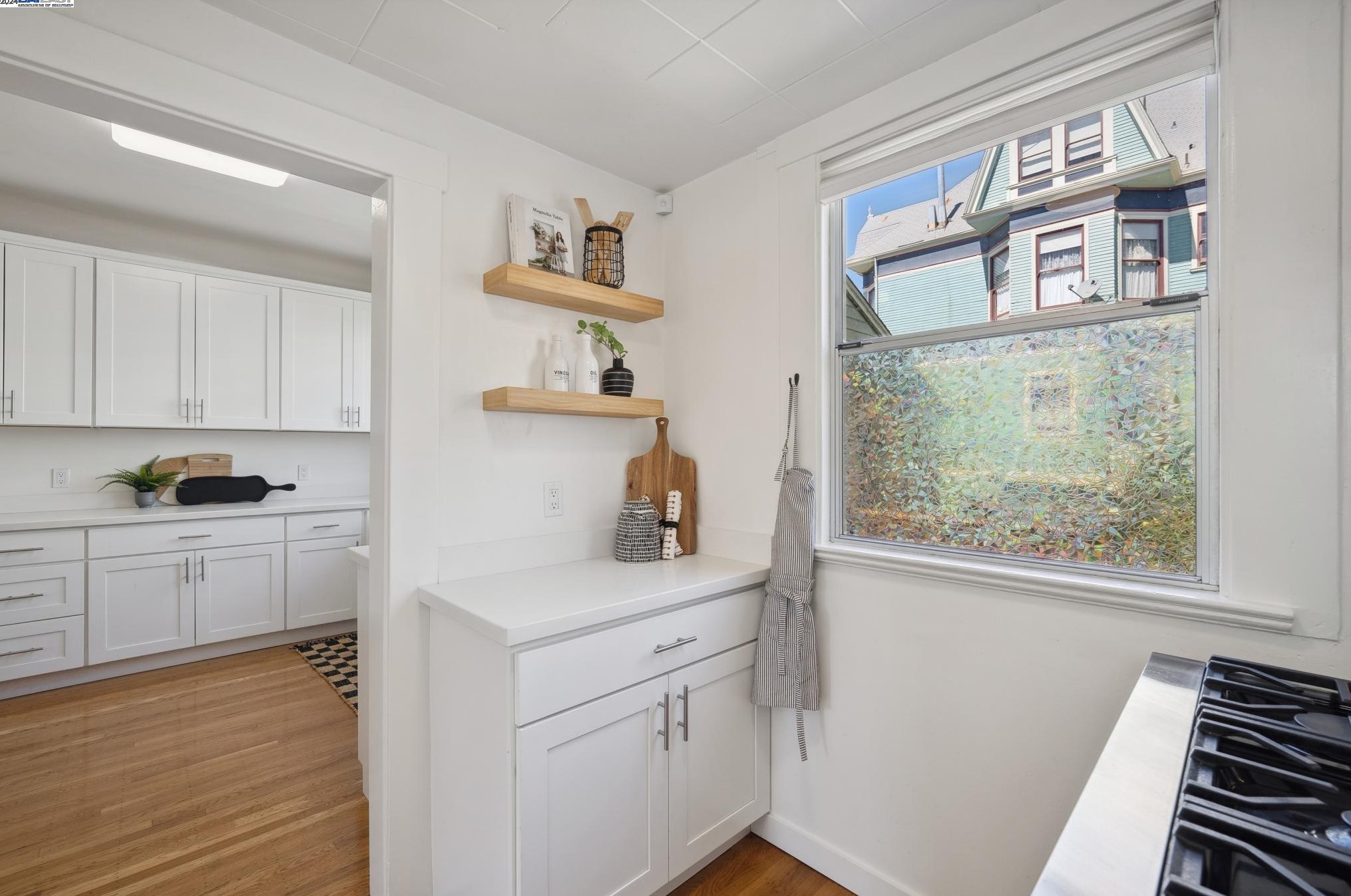 1837 Santa Clara Ave, Alameda CA  94501-2666 exterior