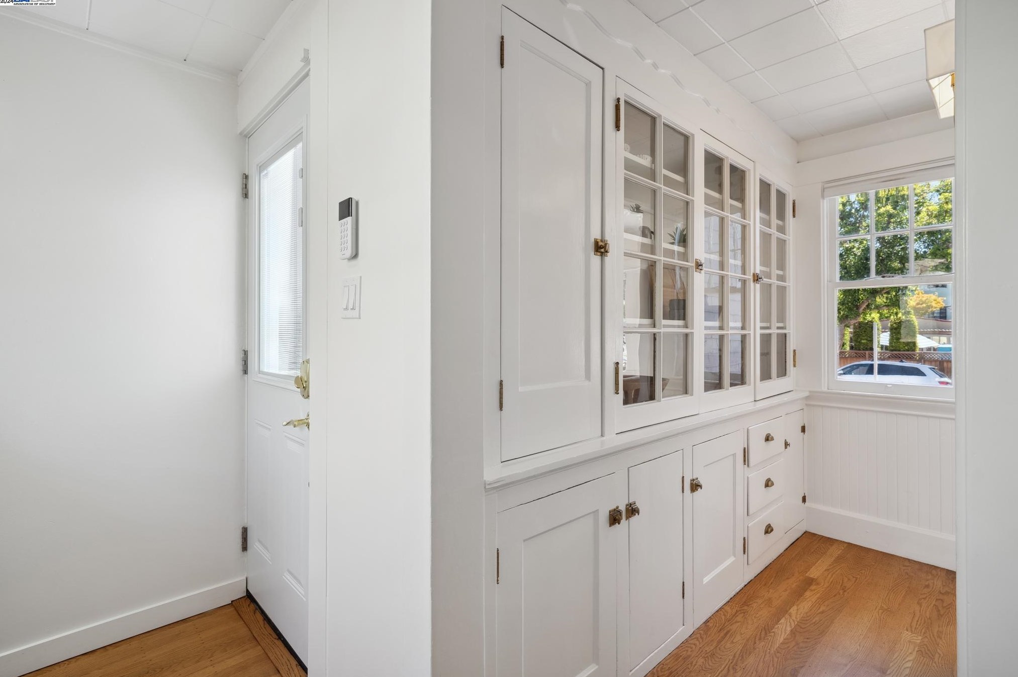 1837 Santa Clara Ave, Alameda CA  94501-2666 exterior