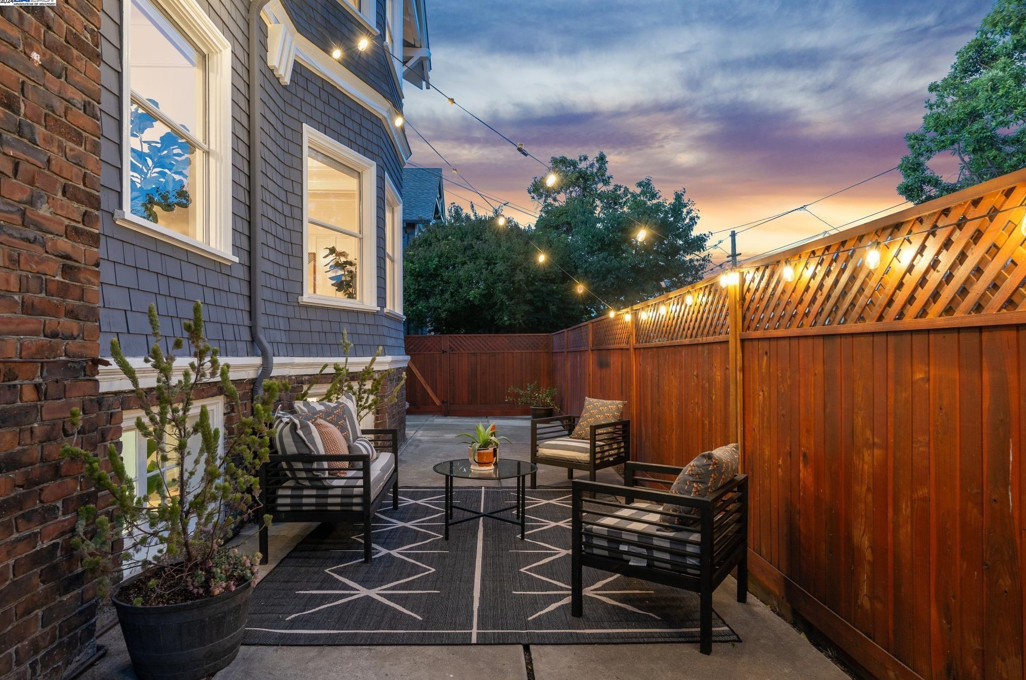 1837 Santa Clara Ave, Alameda CA  94501-2666 exterior