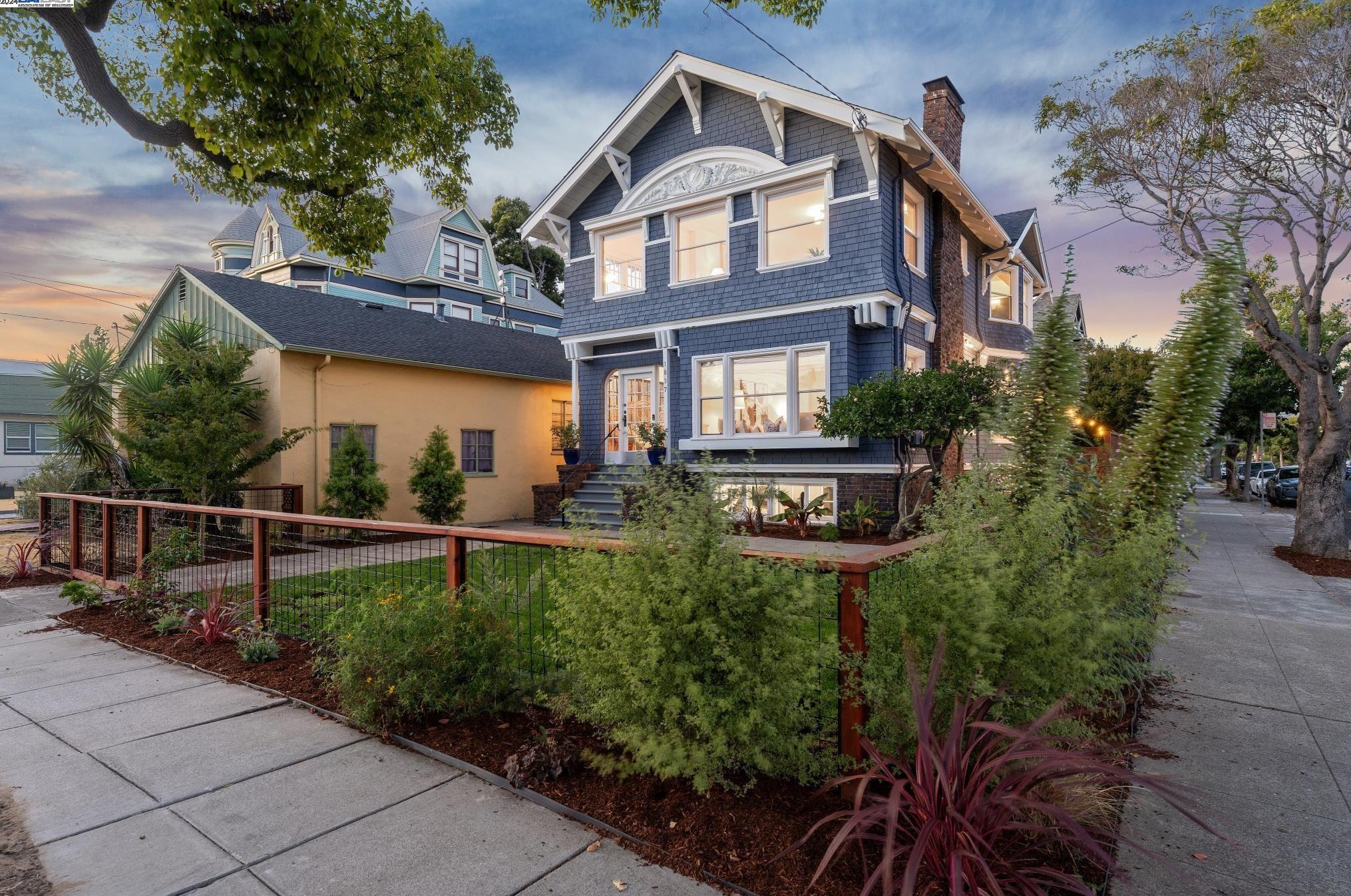 1837 Santa Clara Ave, Alameda CA  94501-2666 exterior