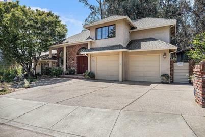 17939 Center St, Castro Valley, CA 94546 - Photo 1