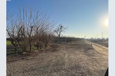 1290 Orange Ave, Patterson, CA 95363 - Photo 24