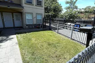 3135 Academy Way, Sacramento, CA 95815 - Photo 28