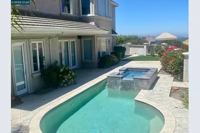 1021 Pebble Beach Dr, Clayton, CA 94517 - Photo 32