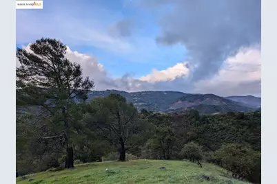 22346 Regnart Rd, Cupertino, CA 95014 - Photo 10