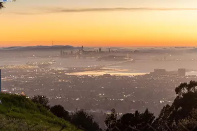 7041 Devon Way, Berkeley, CA 94705 - Photo 2