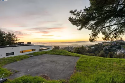 7041 Devon Way, Berkeley, CA 94705 - Photo 18