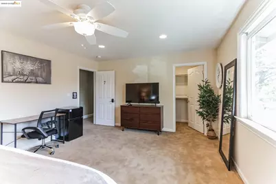 256 Douglas Ln, Pleasant Hill, CA 94523 - Photo 28